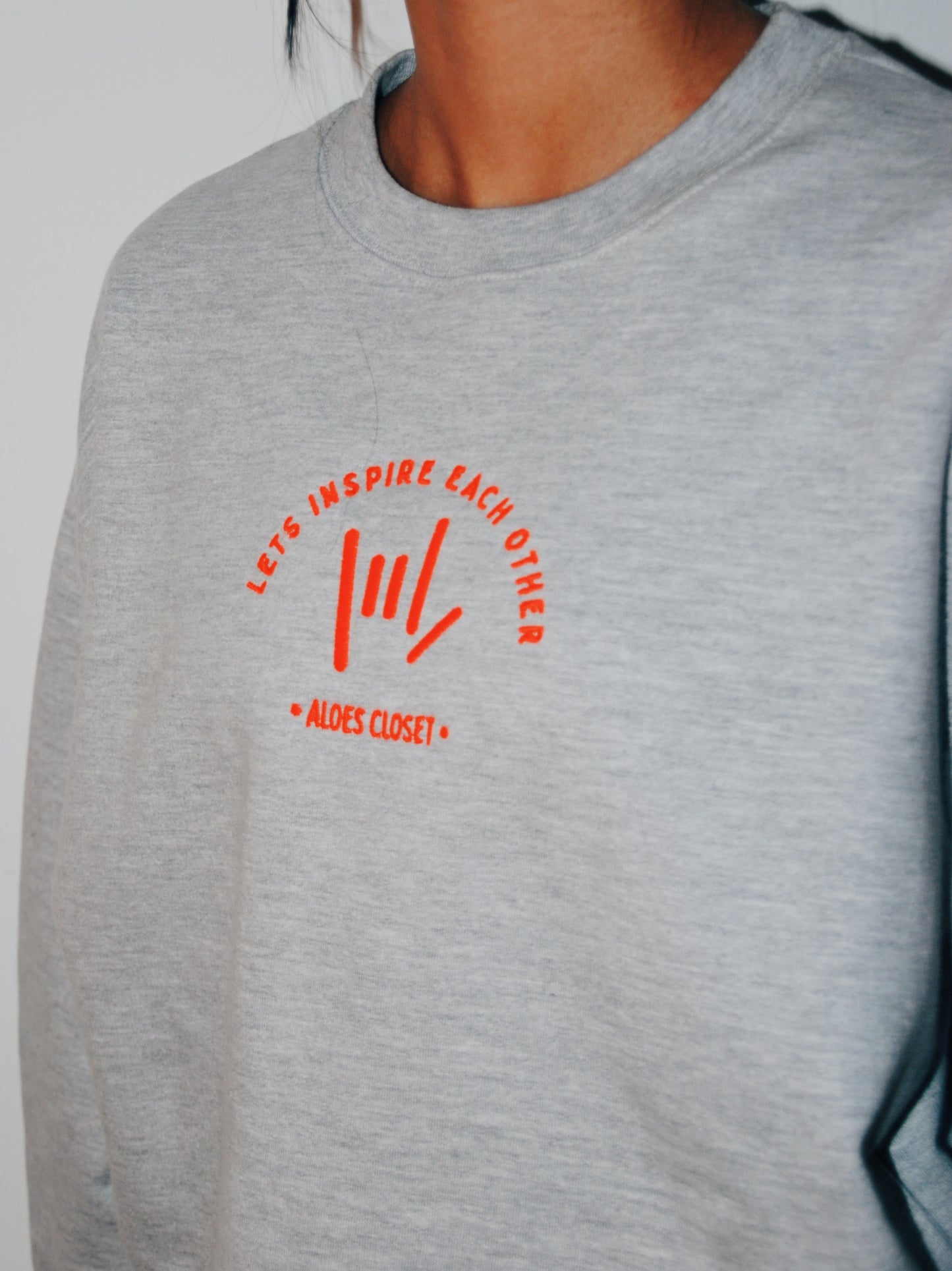 INSPIRE CREWNECK